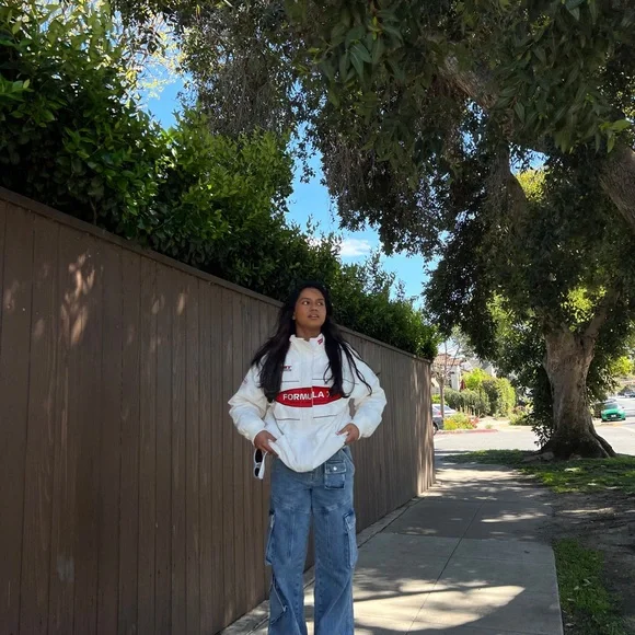 White Formula 1 Racing Jacket - Picture 4 of 4